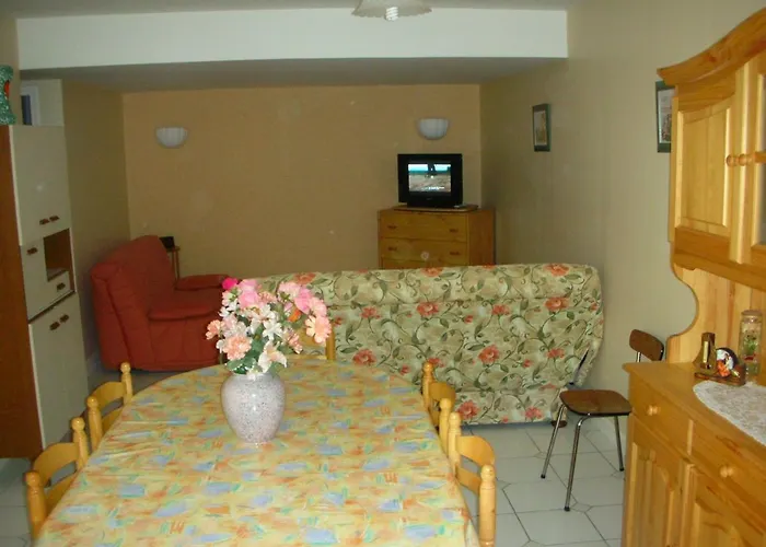 Appartement Charmant T2 A Royan Proche Marche Central - Fr-1-71-53 Royan